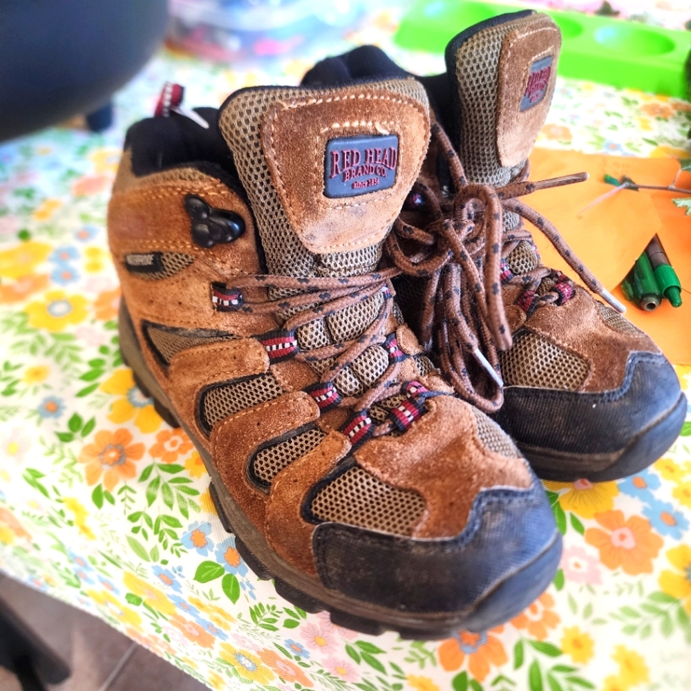 SZ 1 RedHead waterproof brown leather hiking boots